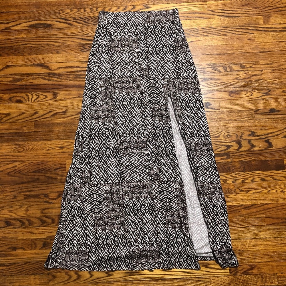 NWOT Element High waist printed maxi skirt w/ slit